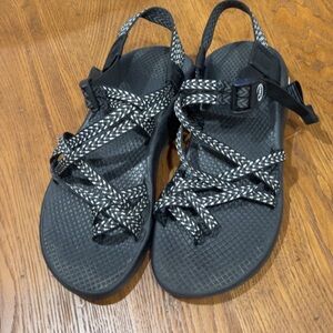 Women’s Chacos size 7